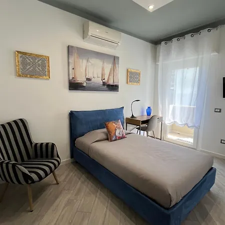 La Base Fitness House Bed & Breakfast 3*