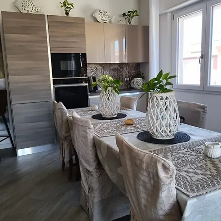 La Base Fitness House Bed & Breakfast Decimomannu
