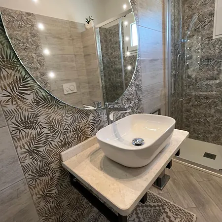 La Base Fitness House Bed & Breakfast 3*