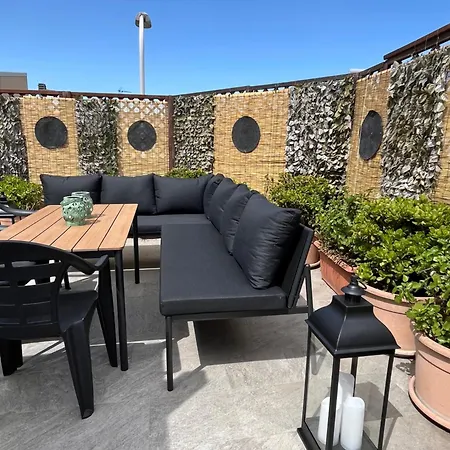 La Base Fitness House Bed & Breakfast 3*